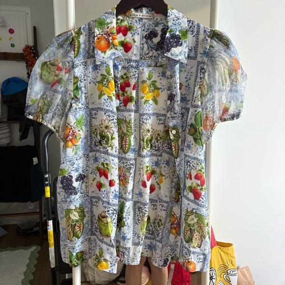 Alice + Olivia "Willa" silk fruit Patterned Puff Sleeve Blouse - Picture 4 of 7